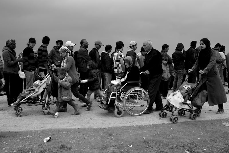 Gili Yaari on Lens Magazine Issue 39 “Stranded in Greece – Greece Refugee Crisis”