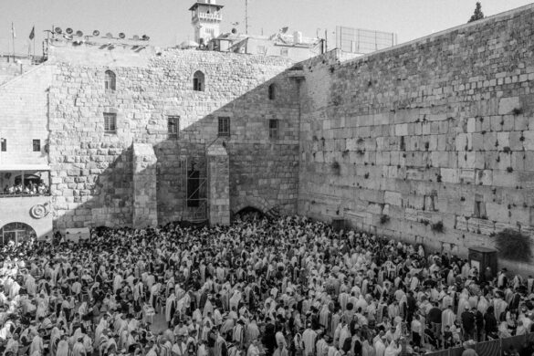 Passover at the Western Wall, Jerusalem. Cristian Geelen © All Rights Reserved.