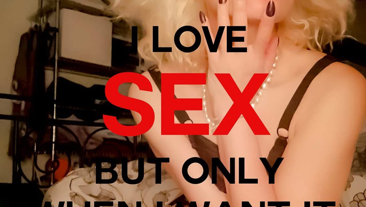 I love sex. Photography print on aluminum and plexiglass. 70 x 70 cm. Limited edition of 20. Signed and numbered. Vava Venezia © All Rights Reserved.