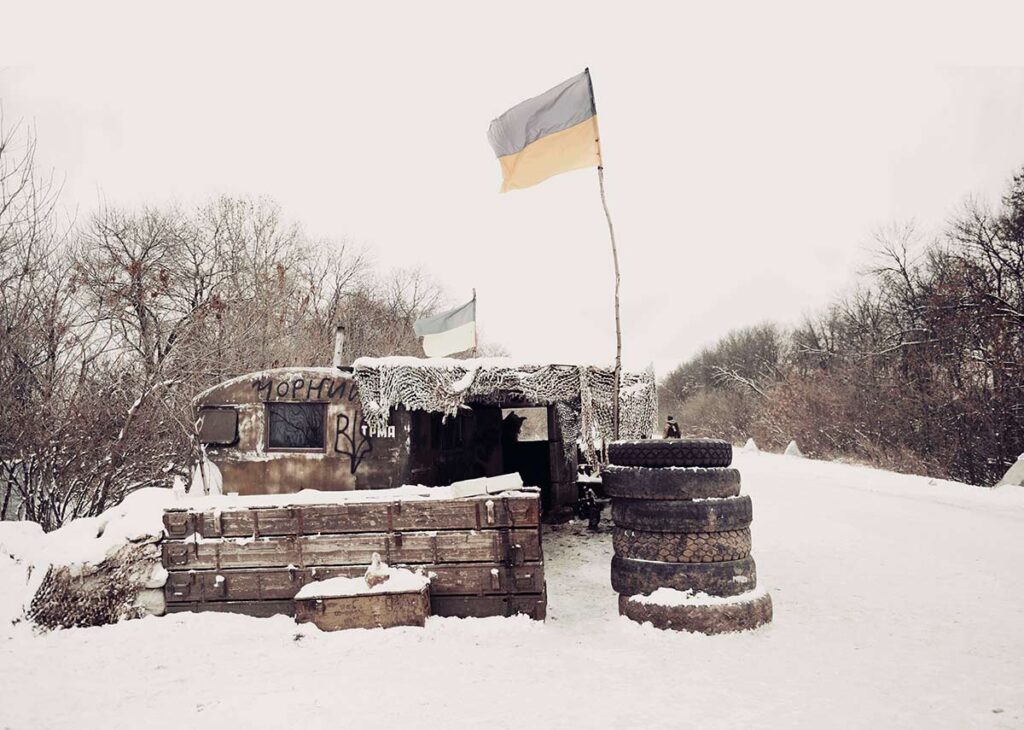 Ukrainian army checkpoint, Ukrainian front line, Ukraine.
Aude Osnowycz © All rights reserved.