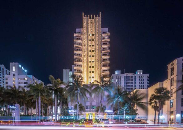 Art Deco district, Miami. Pygmalion Karatzas © All rights reserved. Lens Magazine Issue #88