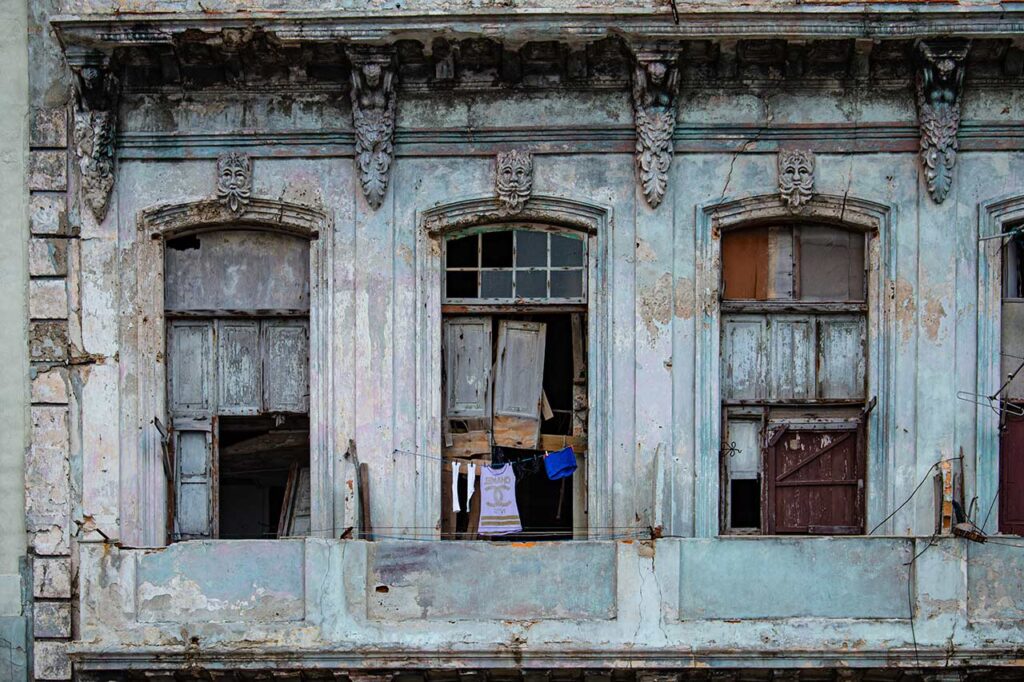 Facades of Havana. 
Maria Rosenblatt © All rights reserved. 