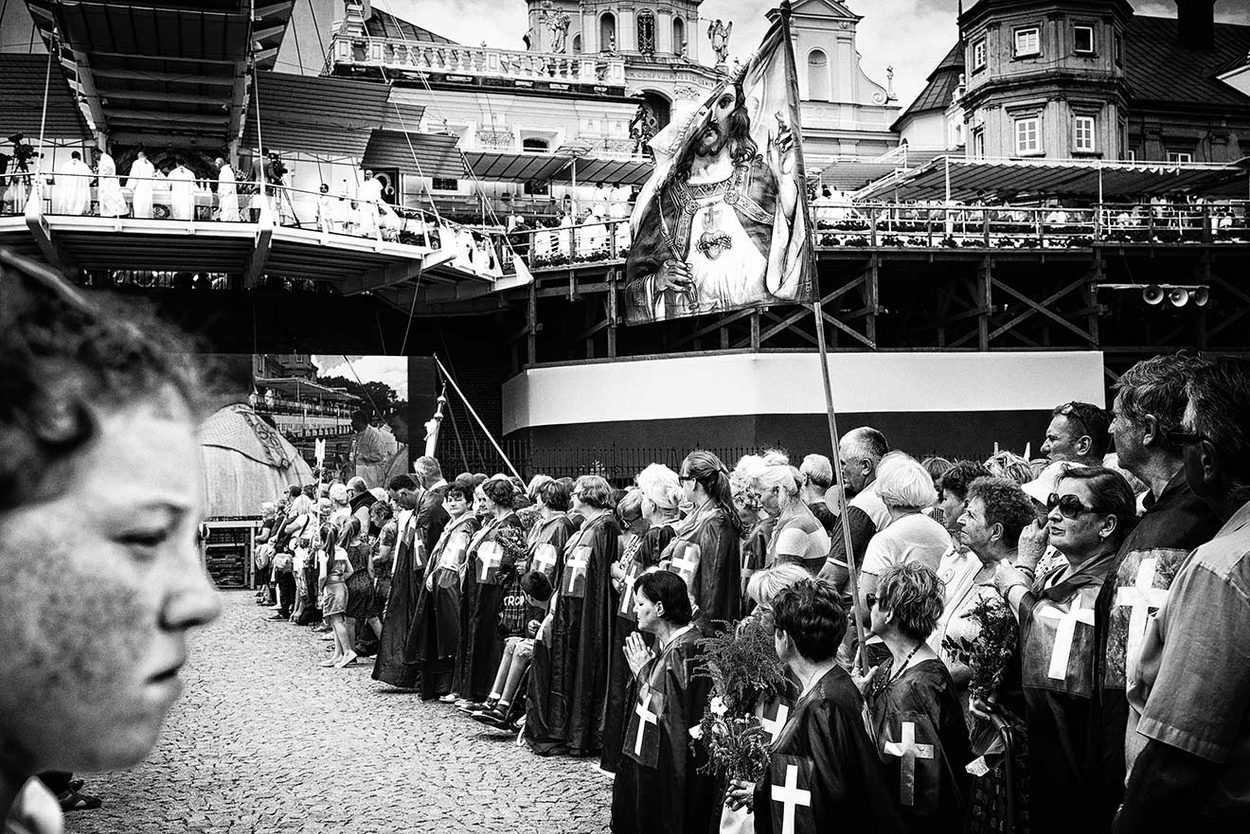 An outdoor Mass was celebrated for pilgrims, and members of the Oblate  Knights of Christ the King gathered at Jasna Góra.  
Arkadiusz Kubisiak © All rights reserved. 