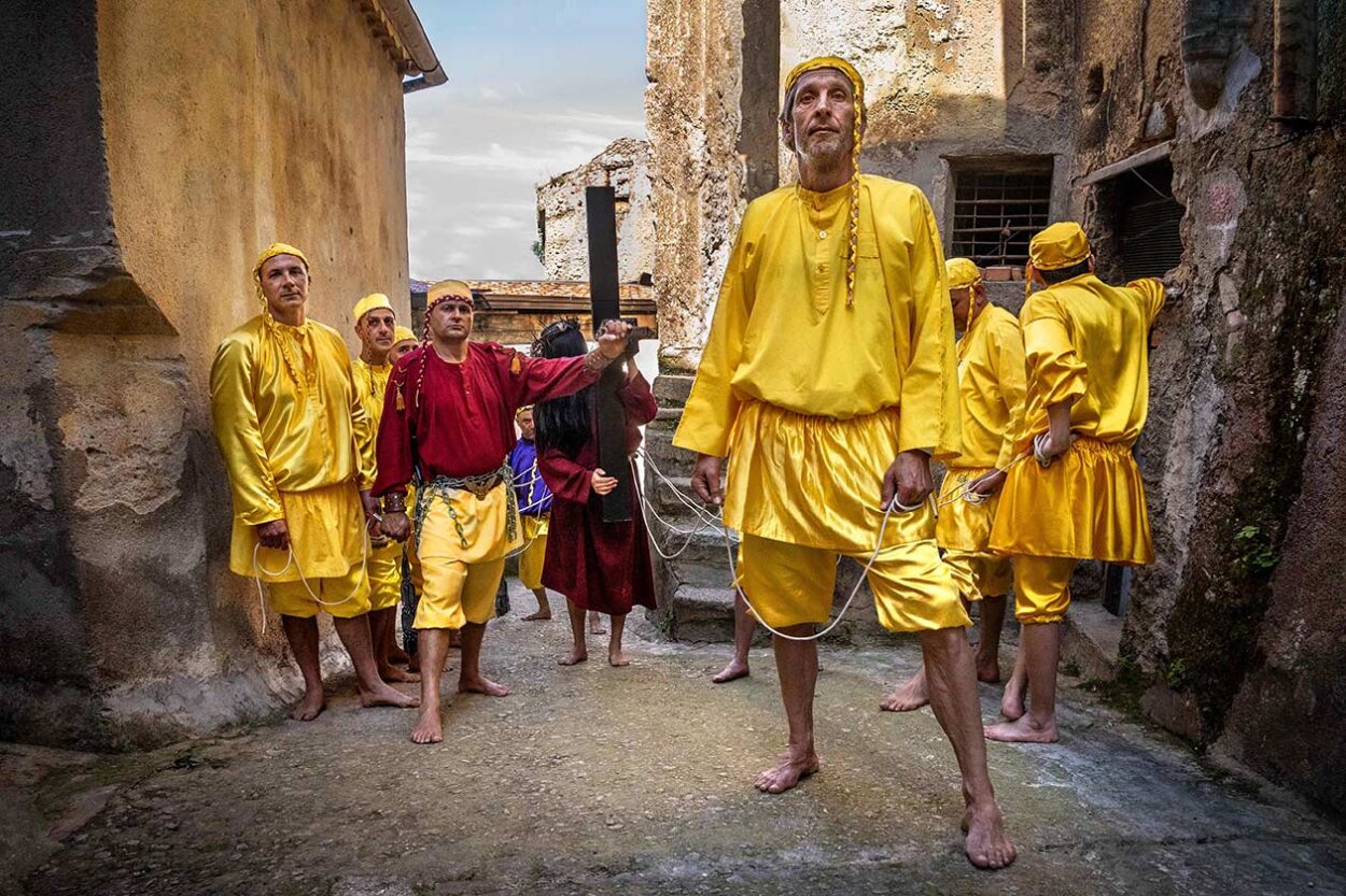 The Easter representation of the Passion of Christ in the village of Badolato
 (Italy,  2025) 
Roberto Pazzi © 
All rights reserved. 