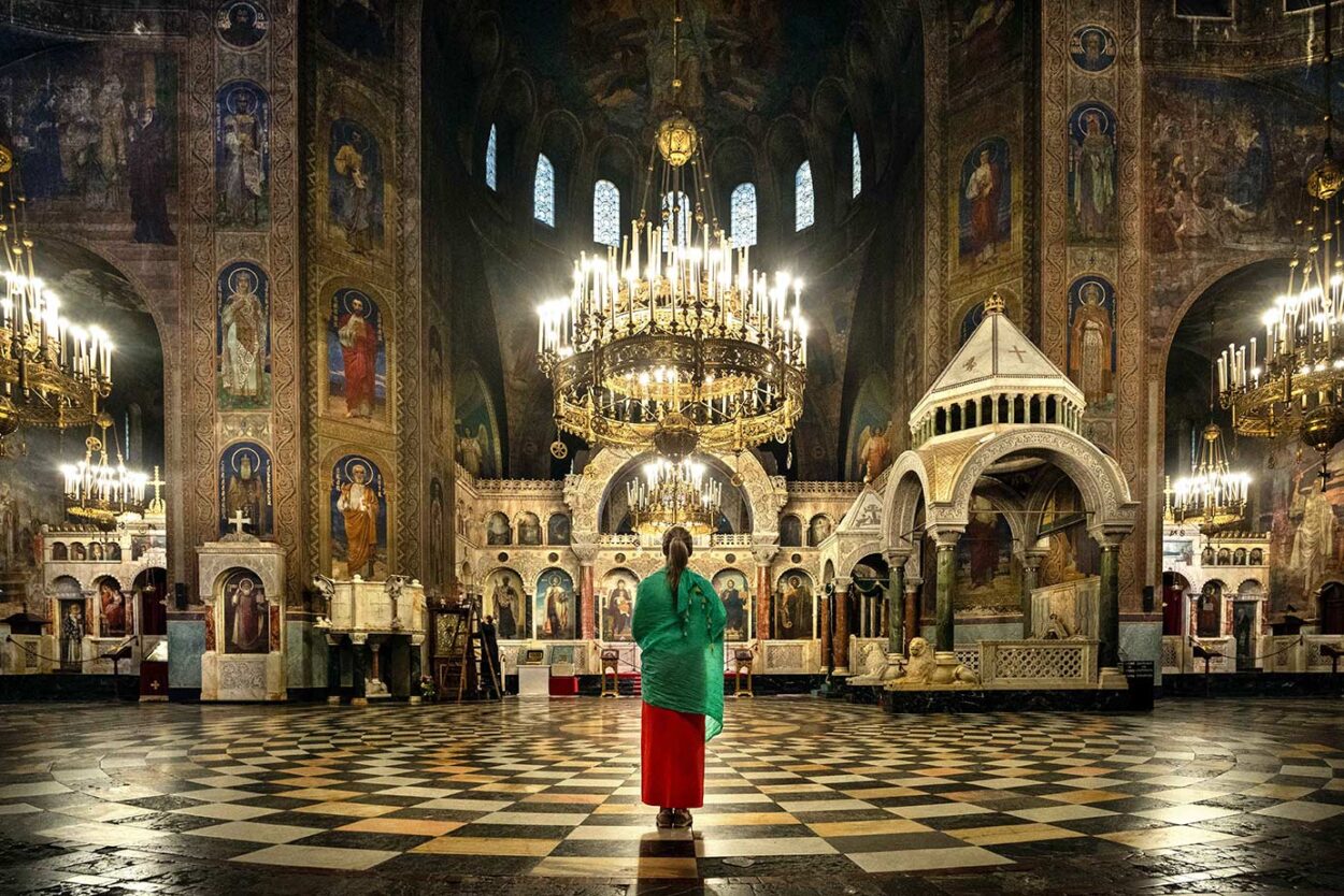 A worshipper in prayer inside the Saint Alexander Nevsky Cathedral of Sofia 
 (Bulgaria, 2026) Roberto Pazzi © 
All rights reserved. 