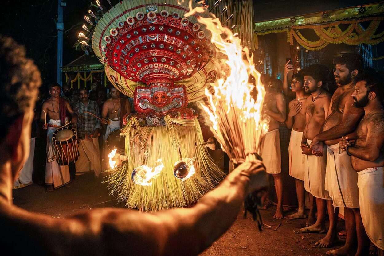 A moment during the shamanic ritual dance of Theyyam
 (India, 2026) 
Roberto Pazzi © All rights reserved. 