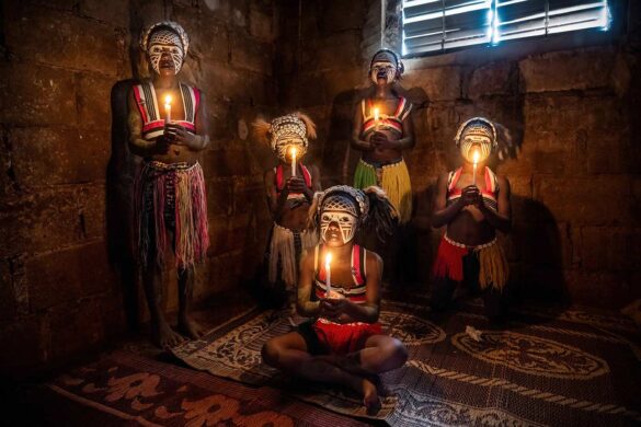 The snake girls, young acrobatic dancers from the Guéré ethnic group for a spiritually meaningful dance (Ivory Coast, 2026) Roberto Pazzi © All rights reserved.